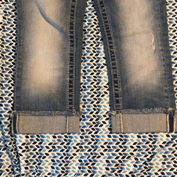 Miss Me Signature Cuffed Capri LT BLUE Inseam 20” - Picture 6 of 8